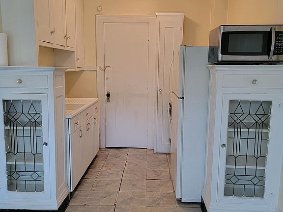 5th image of 2000 Mars Ave APT 6