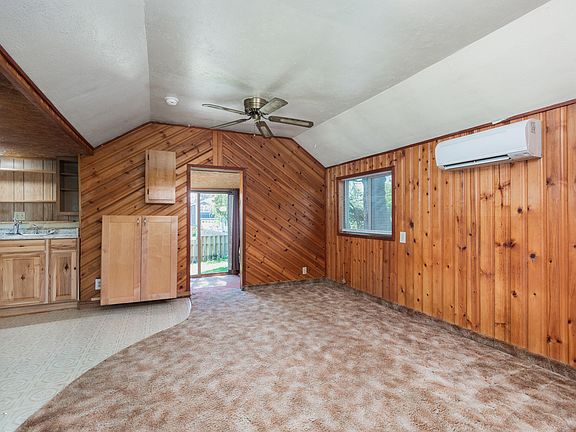 5th image of 1044 SW 10th St