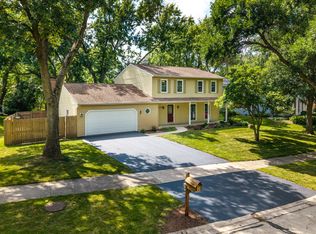 1137 Overton Ct, Naperville, IL 60540