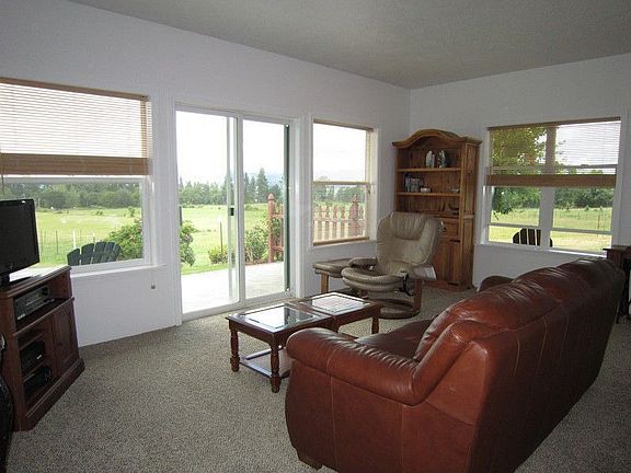 5th image of 3820 Fairview Dr