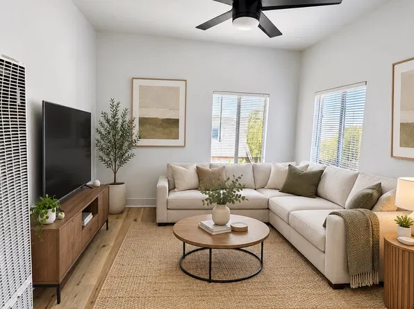 2039 1/2 N Cedar Ave #B, Long Beach, CA 90813