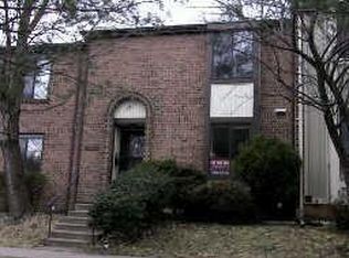 6052 Hollow Knoll Ct, Springfield, VA 22152