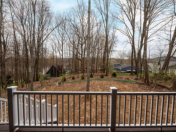 4th image of 208 Heatherwood Dr