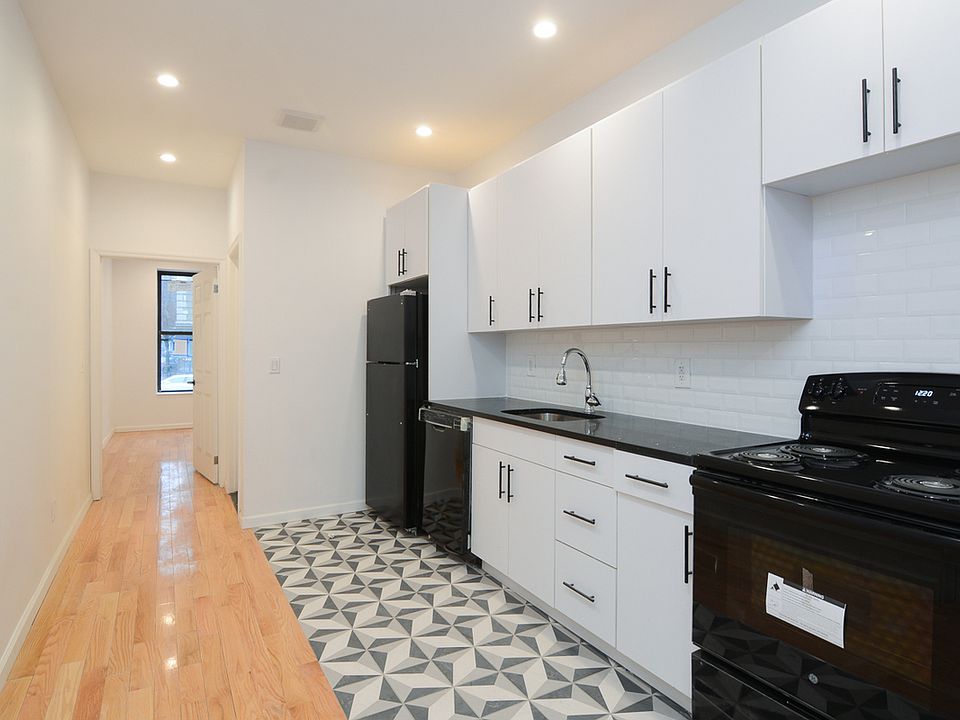 1st image of 738 Washington Ave APT 1B