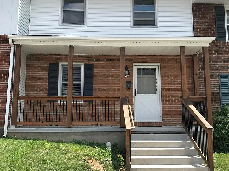 311 Fairfax Rd — Photo 1