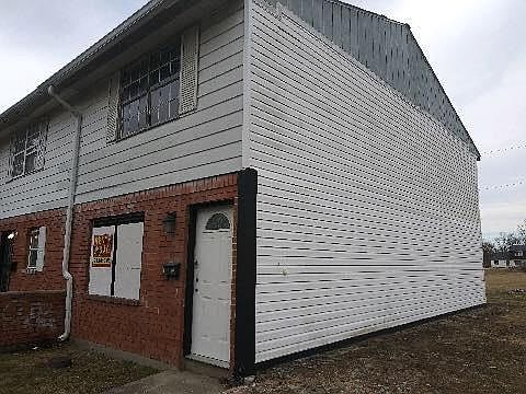 1st image of 4043 Hampshire Ct