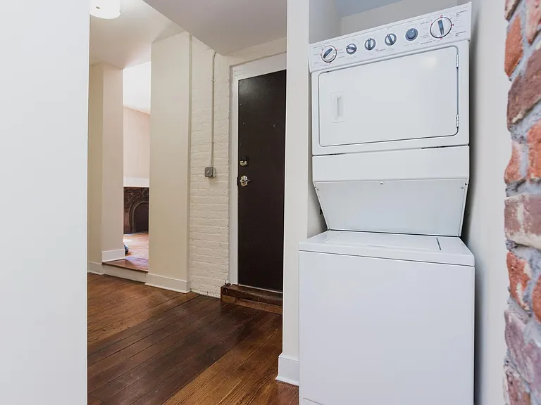 20 W Marshall St #2 — Photo 10