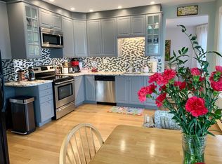 21 Grovers Ave #1, Winthrop, MA 02152