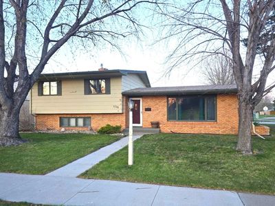 1776 Idaho Ave SE, Huron, SD, 57350