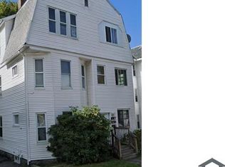 14 Ives St, Worcester, MA 01603