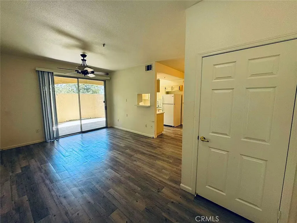 1 bed, 740 sqft, $1,995 — Photo 3