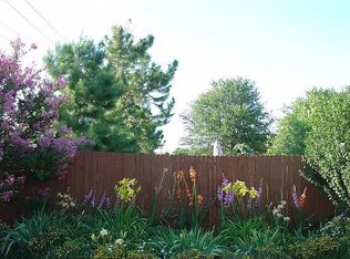 1318 Tiffany Ln, Commerce, TX 75428