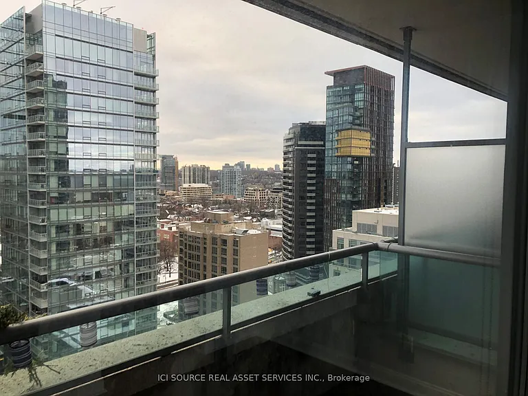 18 Yorkville Ave #2105 — Photo 10