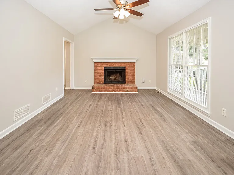 6398 Grafton Ct — Photo 4