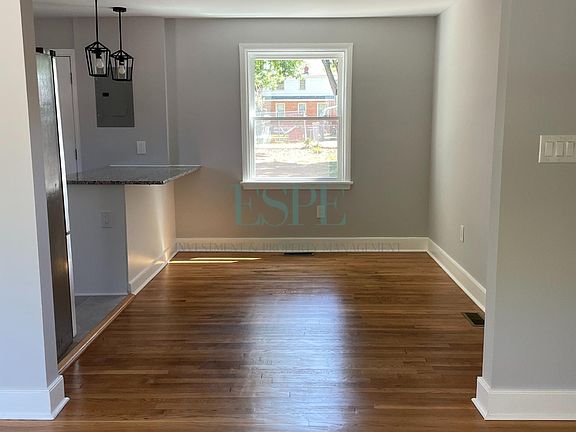 3rd image of 1513 Gunn St