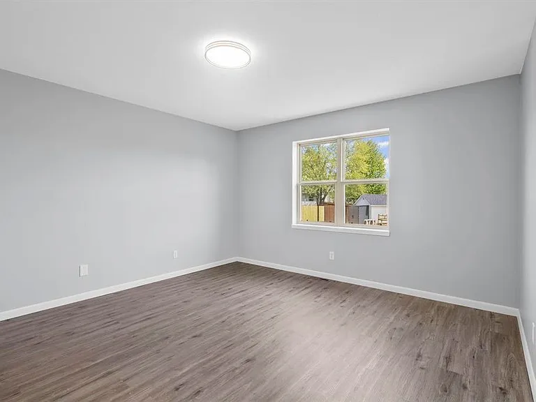 640 Tower Dr #1 — Photo 26