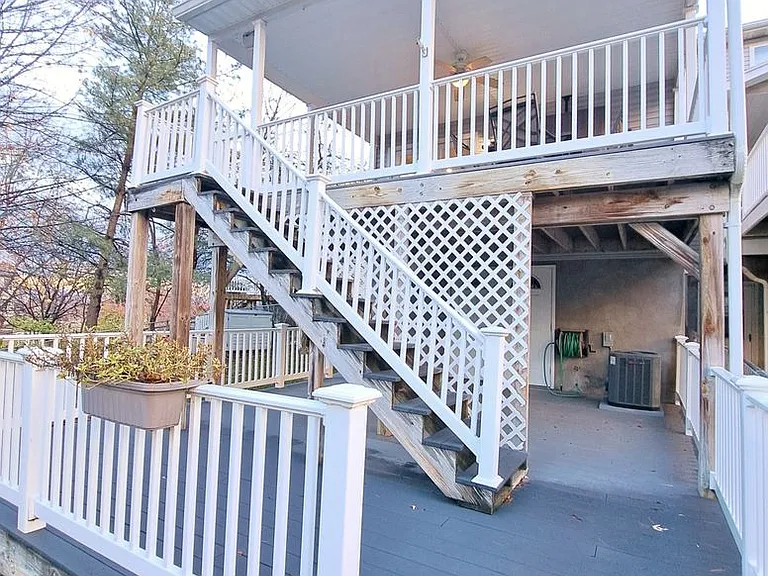 417 Debbi Ct — Photo 49
