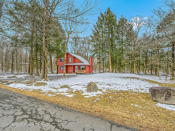 5th image of 1027 Valley Rd