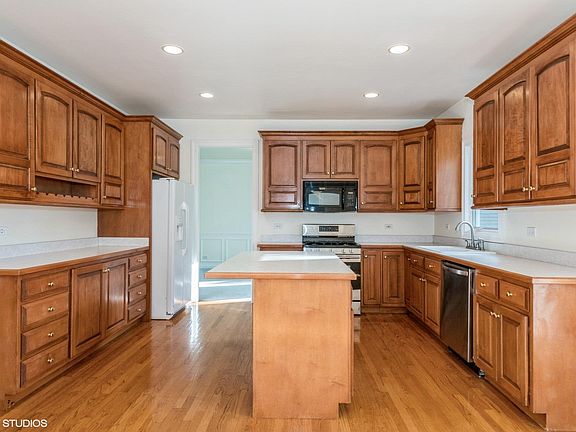 5th image of 229 Kacie Ct