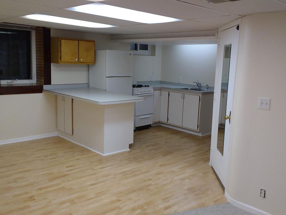Kitchen / Dining