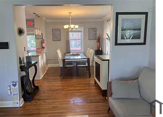 3 bed, 1008 sqft, $2,895 — Photo 2