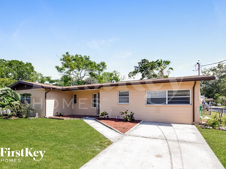 4818 W Bay Villa Ave — Photo 2