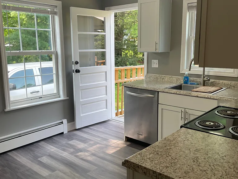 82 Pinecrest Dr #A — Photo 8