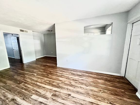 5th image of 3601 30th Ave N #7