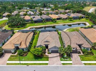 8713 Mangilli Rd, Sarasota, FL 34238