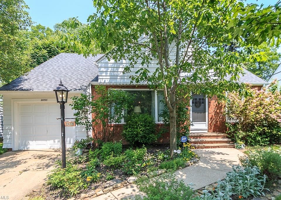 1st image of 24371 Effingham Blvd