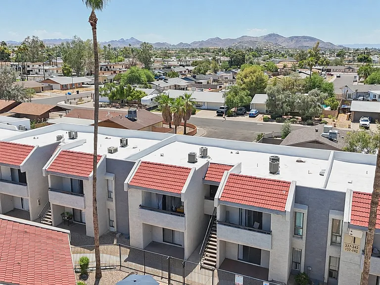 Hidden Cove Apartments — Photo 15