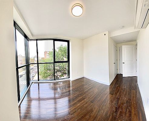 5th image of 1705 E 17th St #306