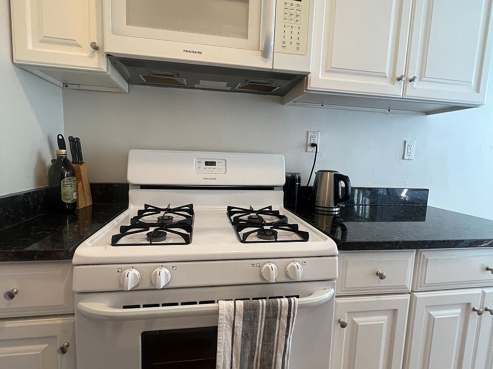 1st image of 28 Langdon St APT 9