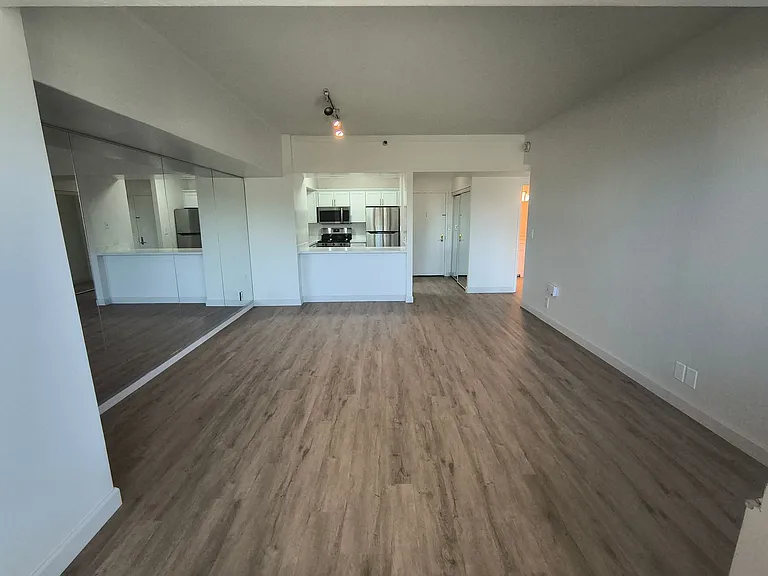 6363 Christie Ave #324 — Photo 25