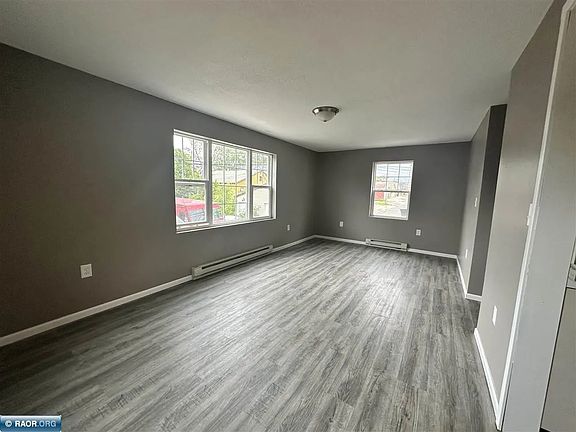 5th image of 804 12th St N #1/2