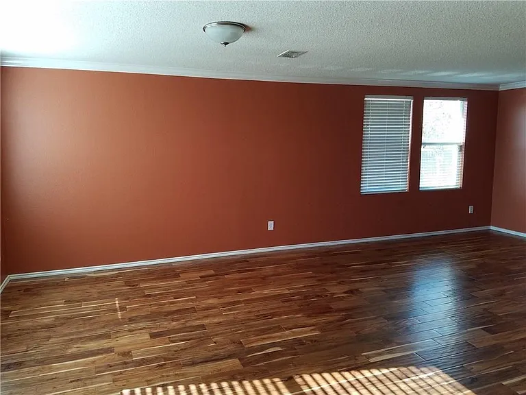 2152 Zion Hl — Photo 3
