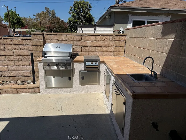 3017 W Victory Blvd — Photo 21