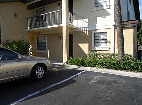 2nd image of 1049 Regency Dr