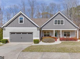 815 Sassafras Ln, Hoschton, GA 30548