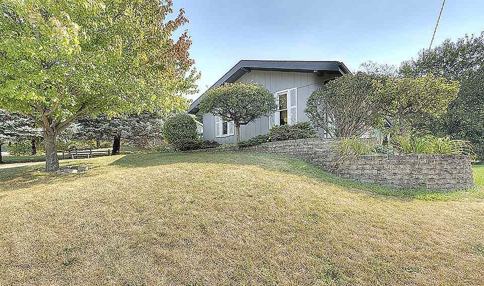1st image of 3811 Cass Ct