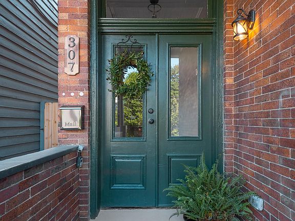 4th image of 307 N 22nd St