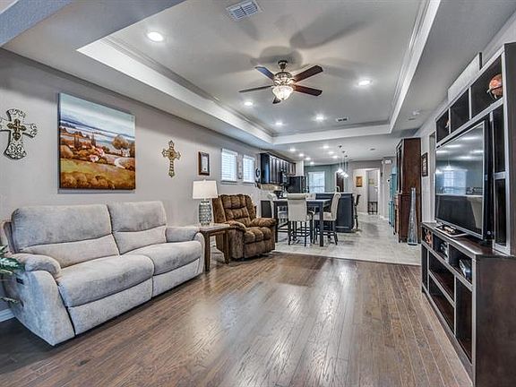 3rd image of 2051 Bentwater Ln