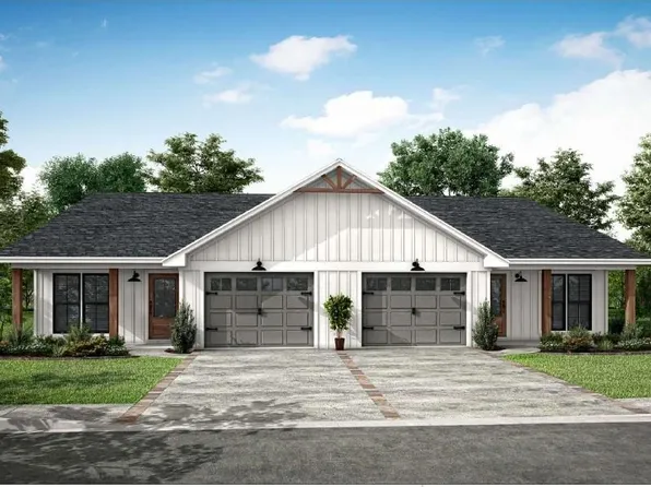 1060 Mann Rd, Conroe, TX 77303