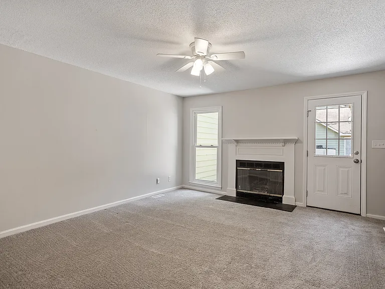 516 Caprice Ct — Photo 19