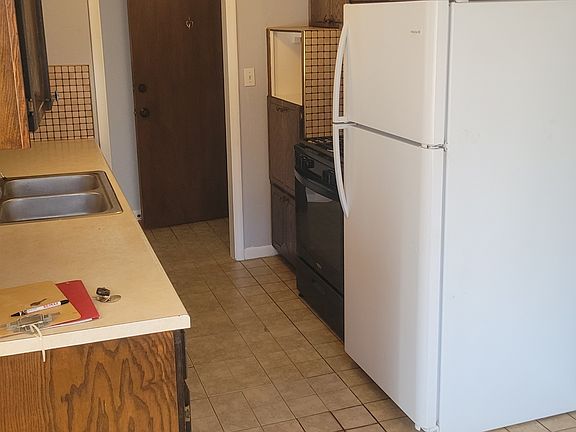 5th image of 2421 Sandra Dr