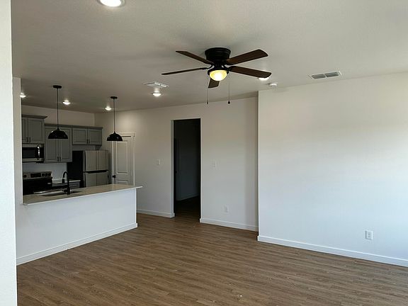 2nd image of 5802 Urbana Pl