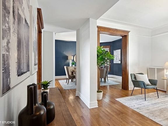 3rd image of 807 W Newport Ave #1
