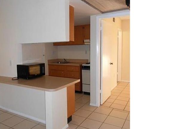 3rd image of 7605 NW 42nd Pl APT 106