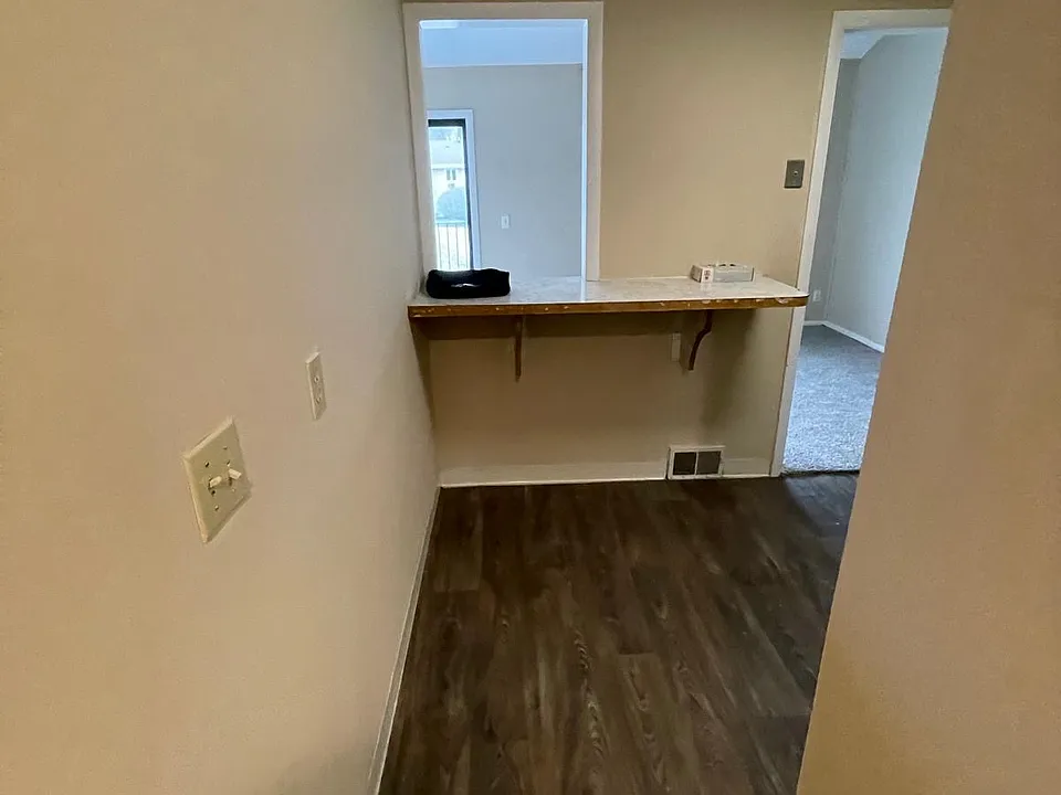 119 Florence Rd #2C