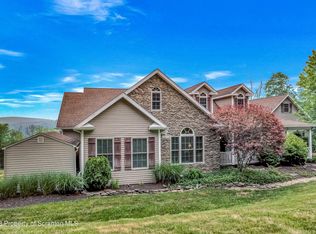 1001 Woodwind Hills Dr, Dalton, PA 18414